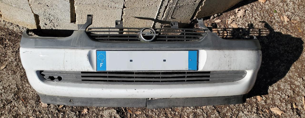 Pare-chocs avant OPEL CORSA B LesAnciennes.com