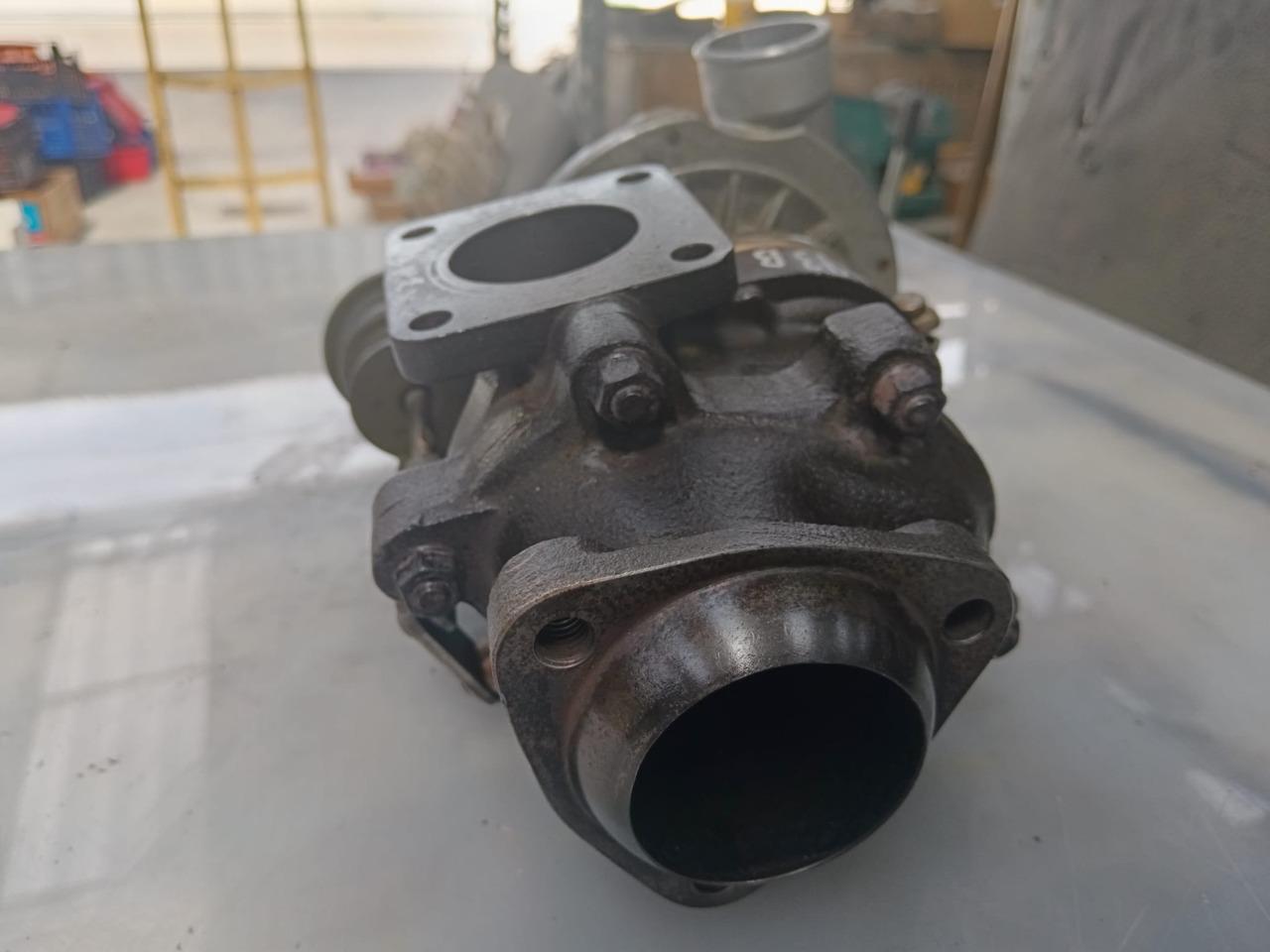 Turbocompresseur droit pour Maserati 3200 GT LesAnciennes.com