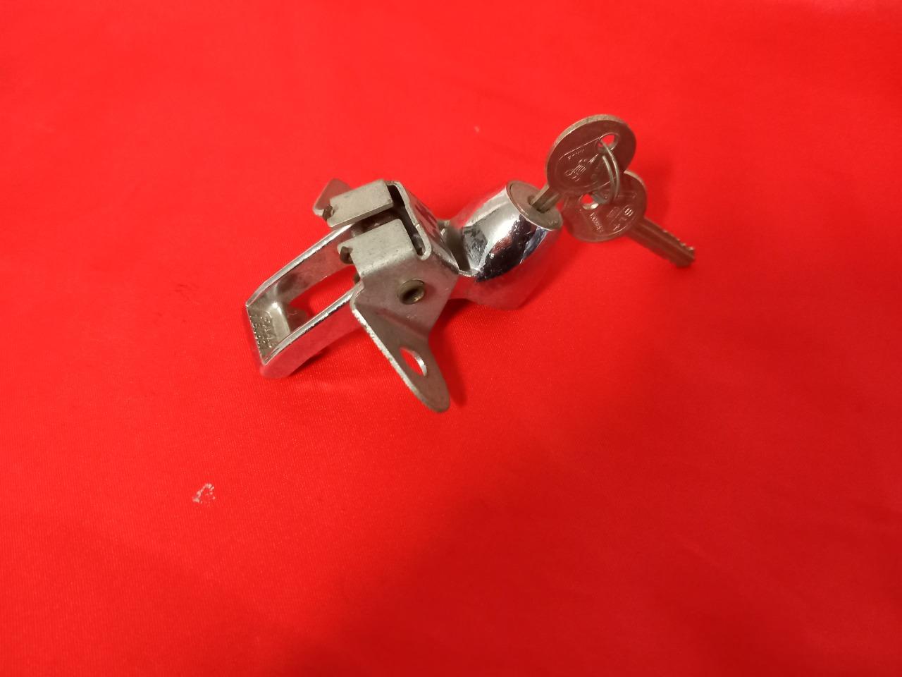 FIAT 850 siata spring ressort de fermeture du coff LesAnciennes.com