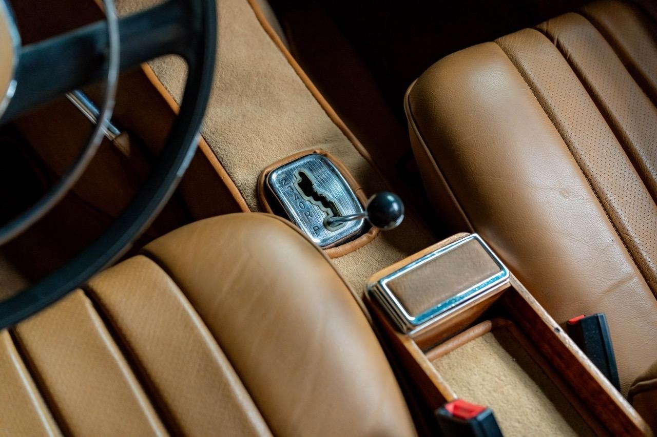 MERCEDES 250 SL Pagode - 1967 LesAnciennes.com