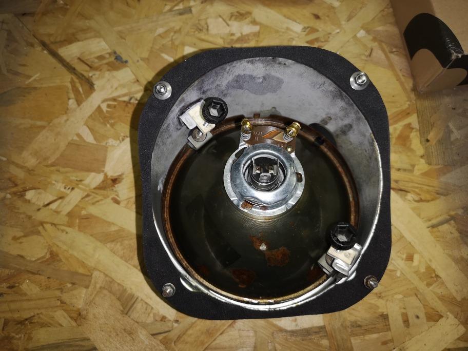 Phares BMW 1502-2002 turbo et berlines NK LesAnciennes.com