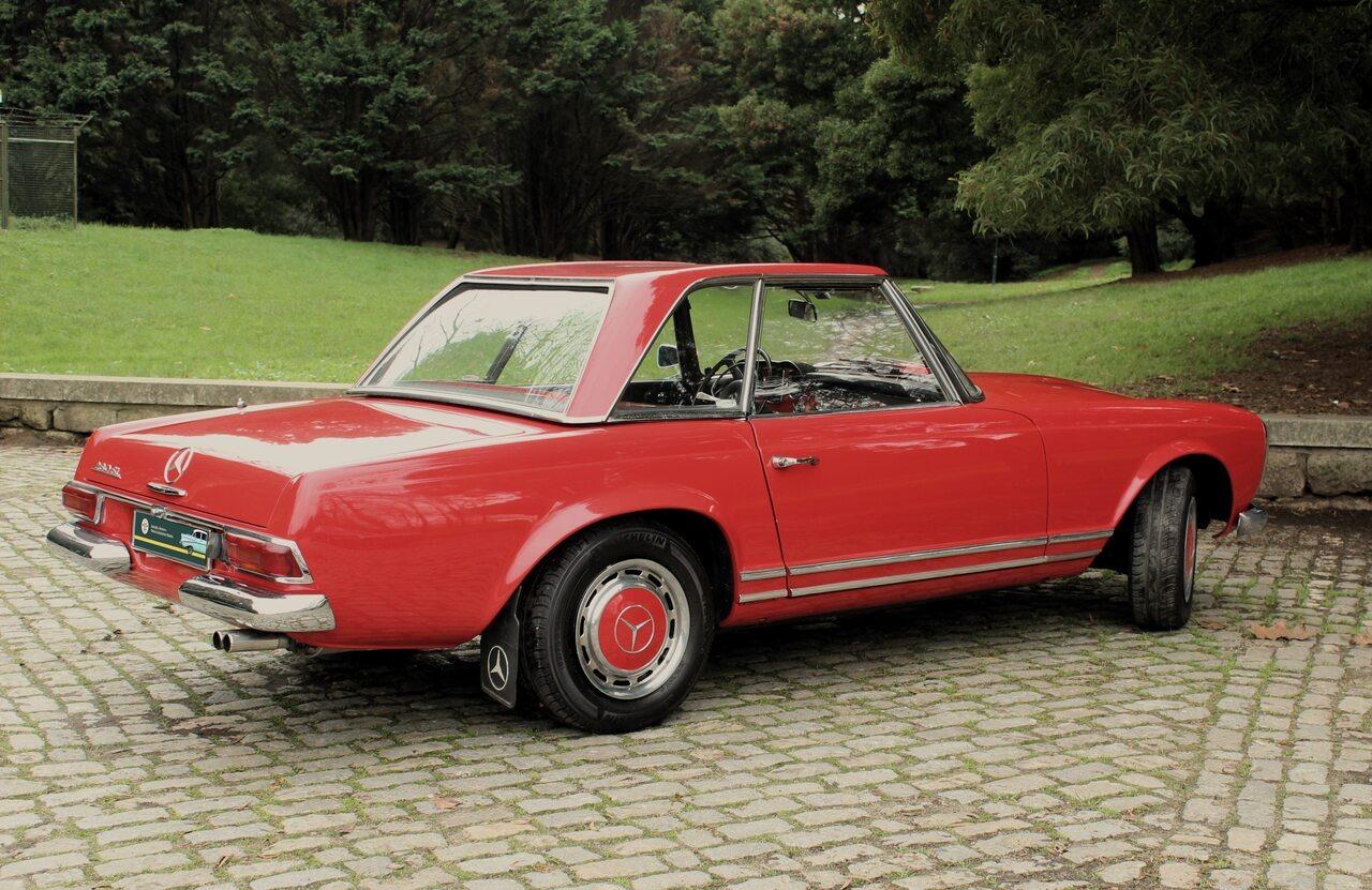 MERCEDES 230 SL Pagode - 1965 LesAnciennes.com