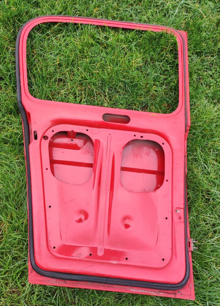 Porte RENAULT 4L (R4L) phase II LesAnciennes.com