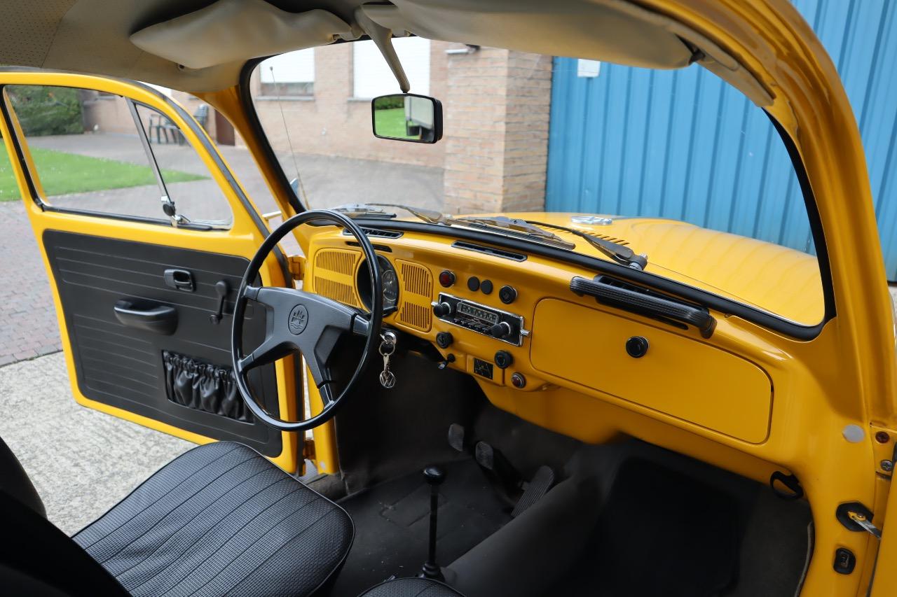 VOLKSWAGEN Coccinelle 1302 - 1972 LesAnciennes.com