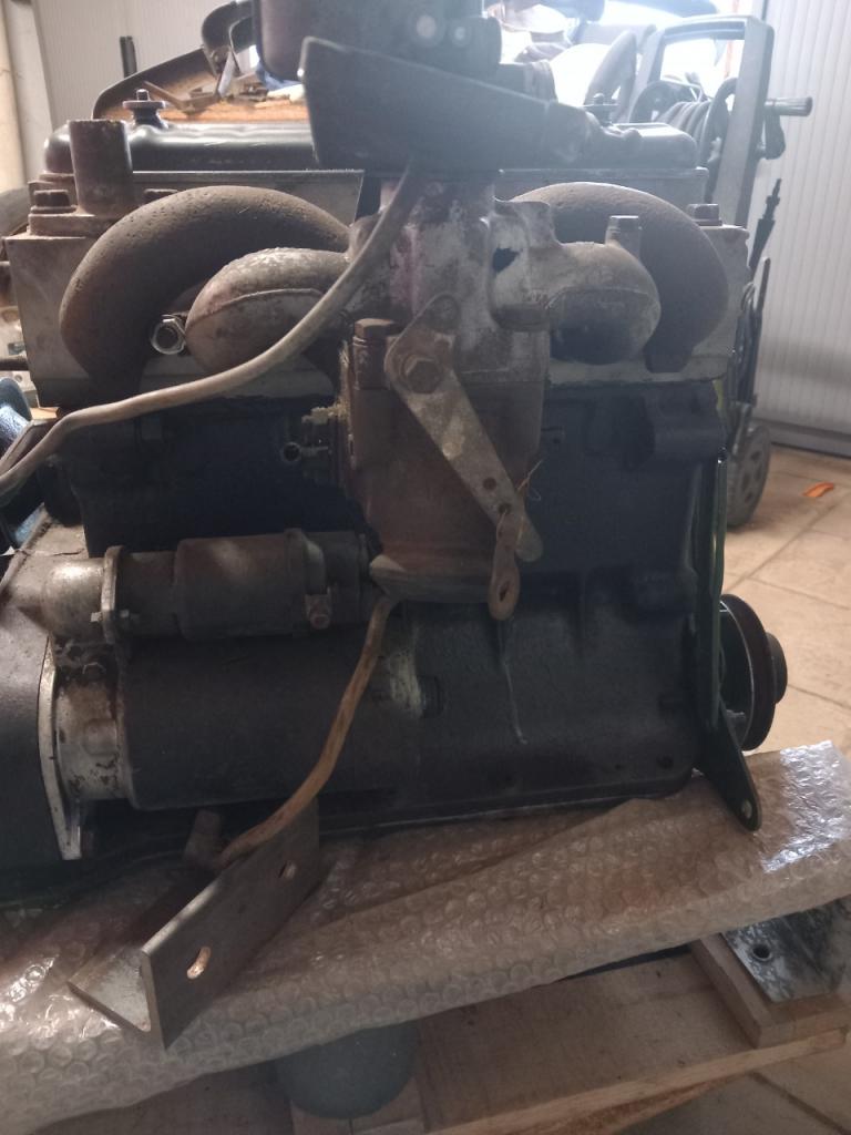 Pièces RENAULT 4CV à vendre