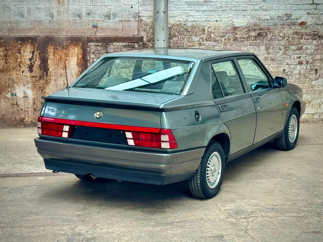 ALFA ROMEO 75 1.6ie - 1990 LesAnciennes.com