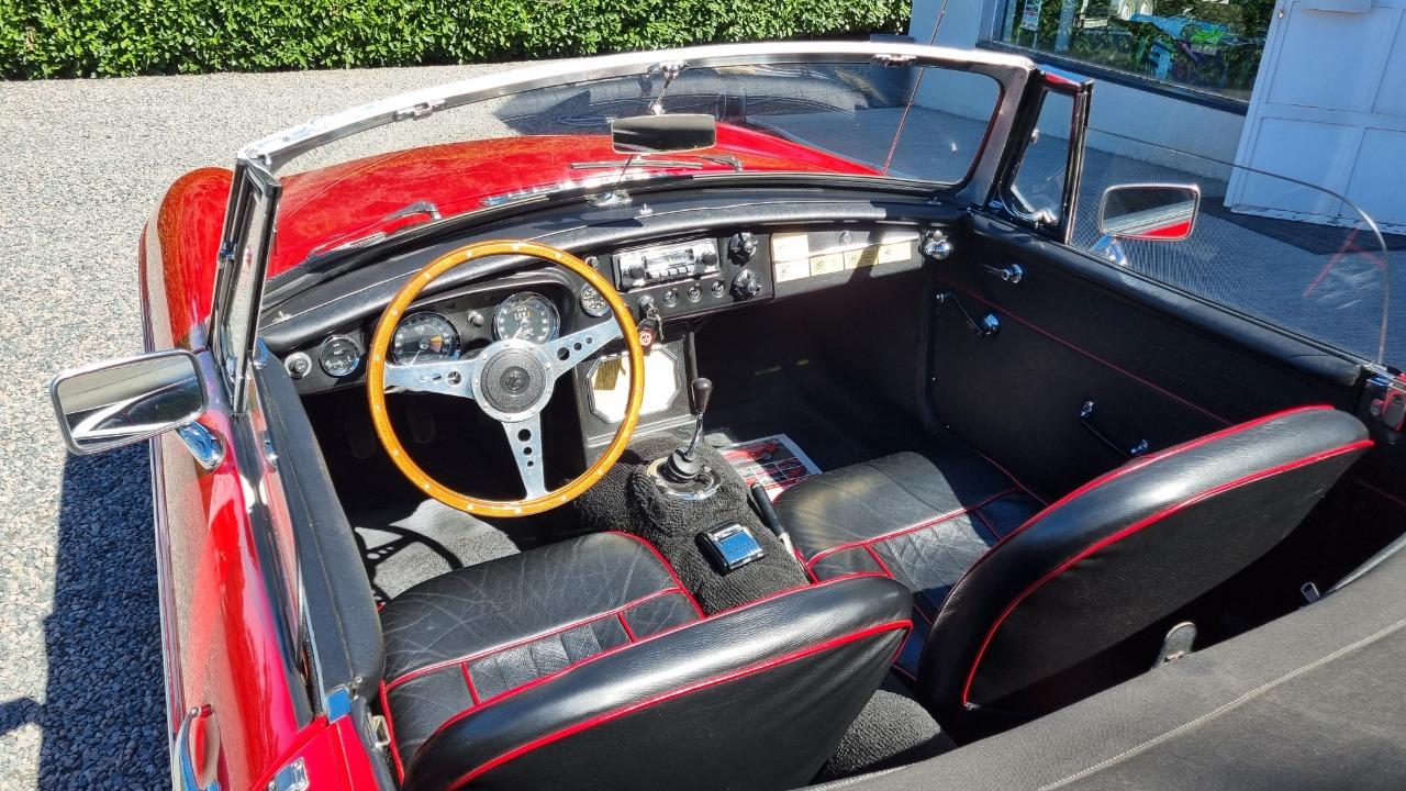 MG MGB Mgb roadster MKI - 1963 LesAnciennes.com