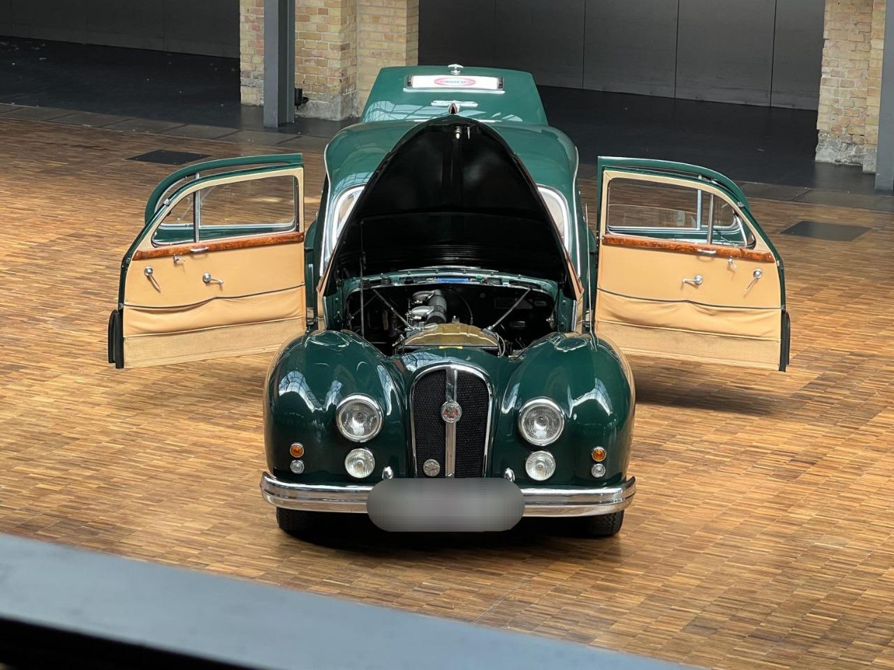 HOTCHKISS Anjou 2050 Sport 3.5 125cv - 1950 LesAnciennes.com