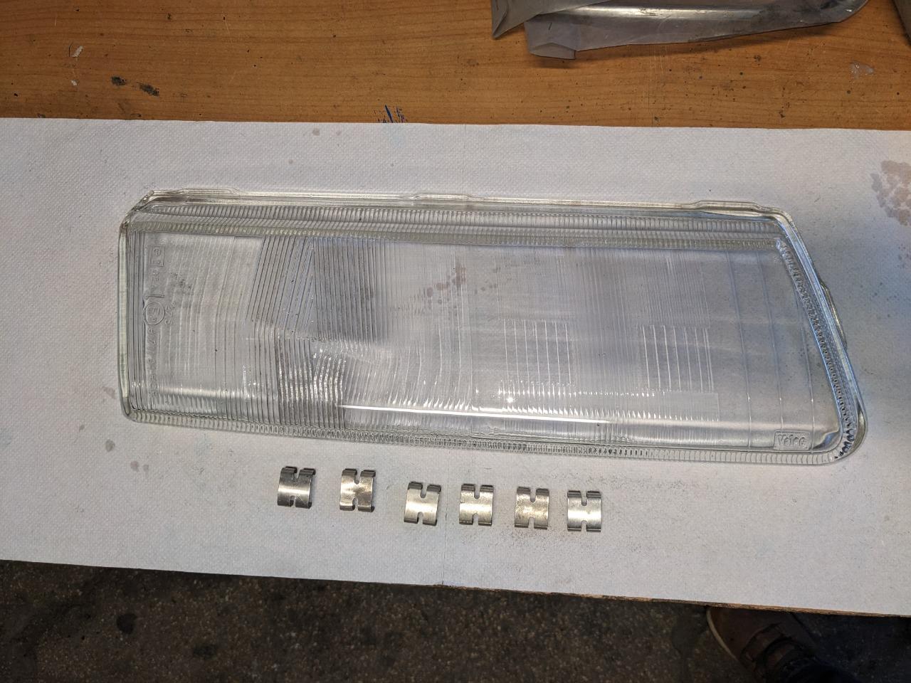 Verre de phare CITROEN Xantia LesAnciennes.com