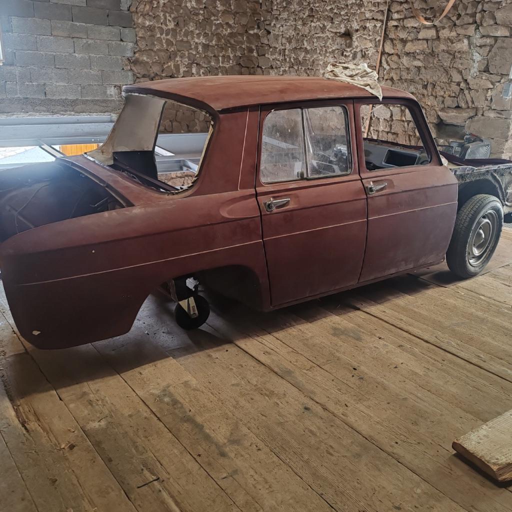 RENAULT 8 (R8) - 1968 LesAnciennes.com