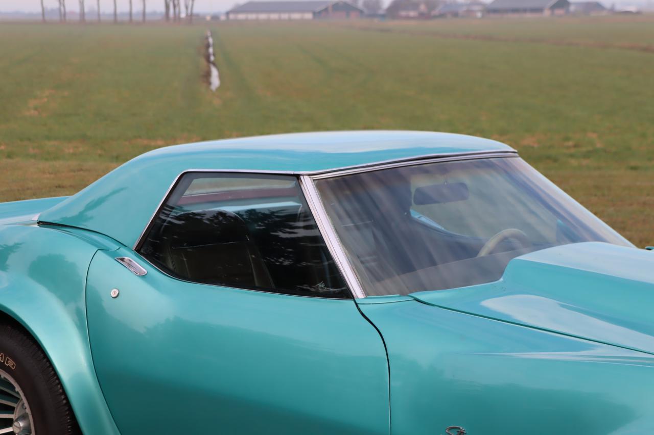 CHEVROLET Corvette C3 Stingray - 1972 LesAnciennes.com