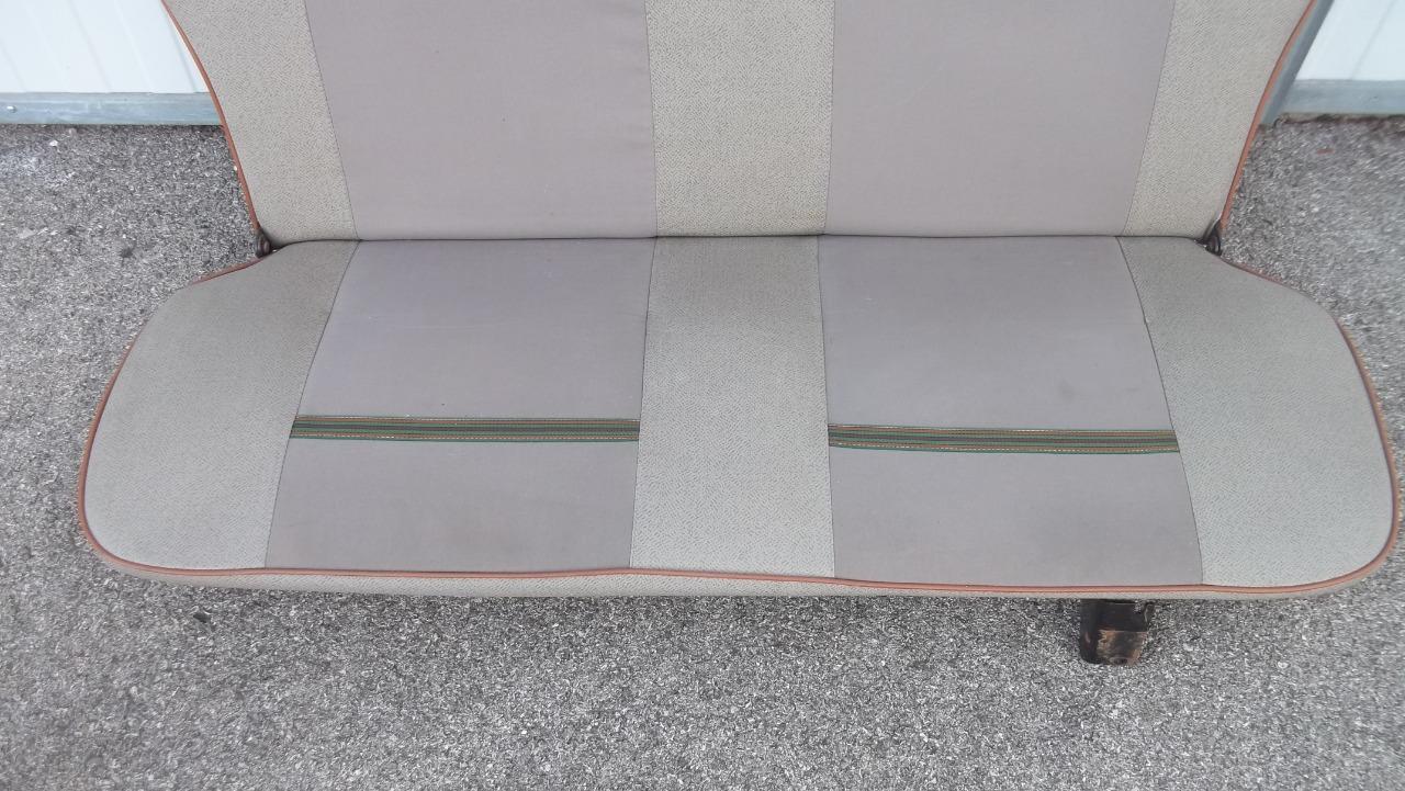 Banquette RENAULT 4 (R4) Savane LesAnciennes.com