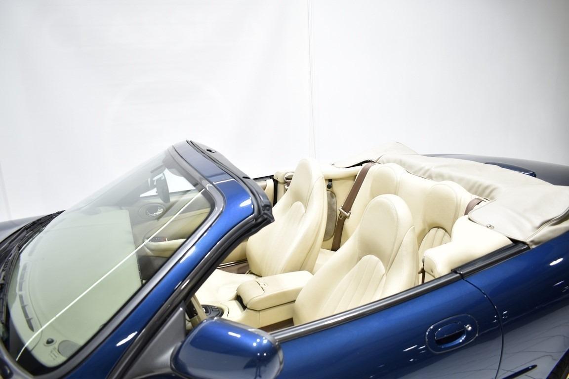 JAGUAR XK 8 Cabriolet - 1997 LesAnciennes.com