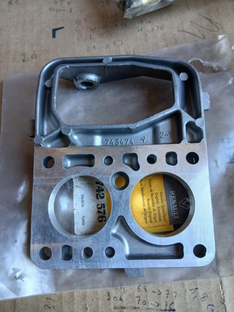 Semelle RENAULT Clio LesAnciennes.com