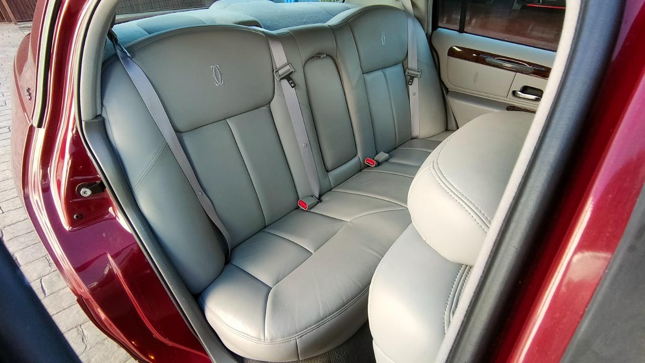 LINCOLN Town Car CARTIER EDITION - 1998 LesAnciennes.com