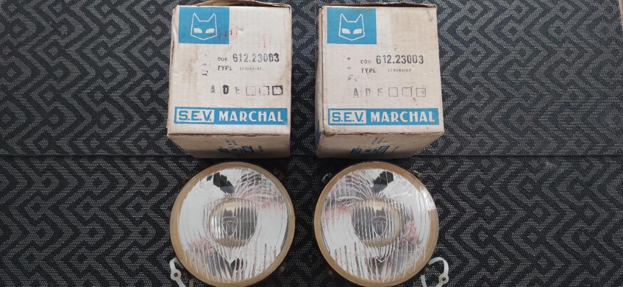 Phares CITROEN Dyane série 1 LesAnciennes.com