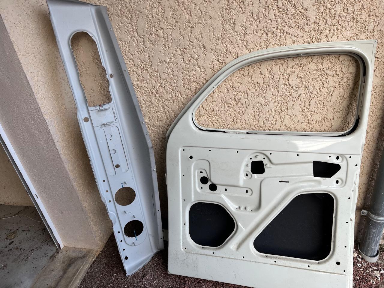 Porte FORD Vedette LesAnciennes.com