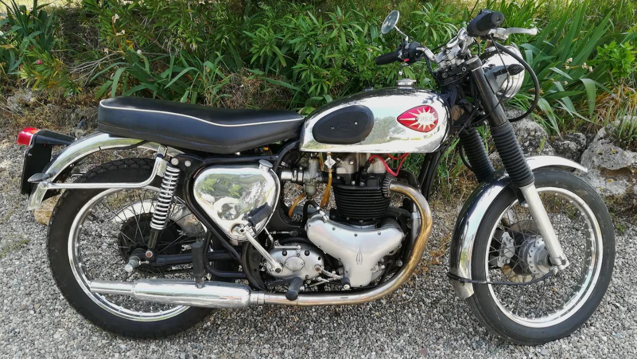 BSA A10 GoldeFlash - 1959 LesAnciennes.com
