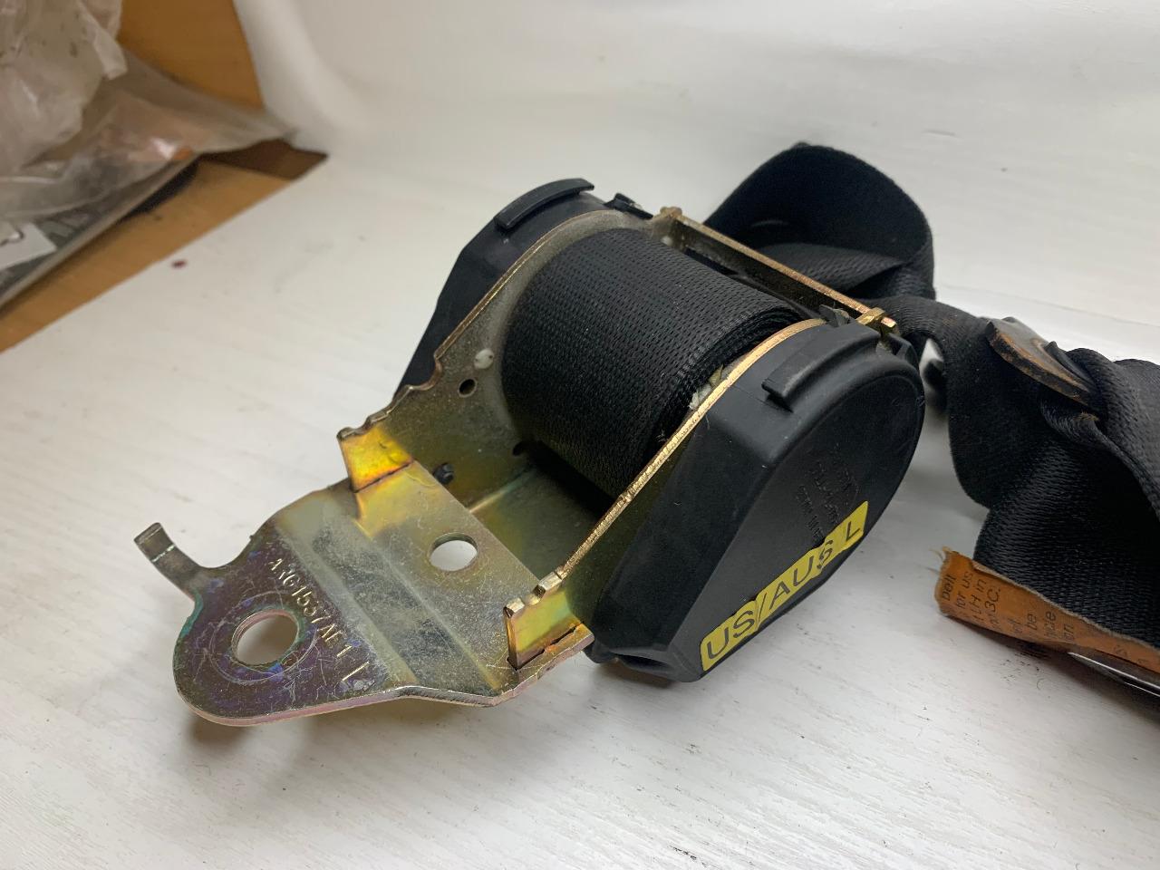 Ceinture sécurité AV G BMW E36- 72.11.8.200.845 LesAnciennes.com