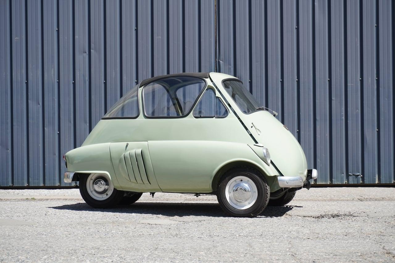 1957 Iso Milano Isetta LesAnciennes.com