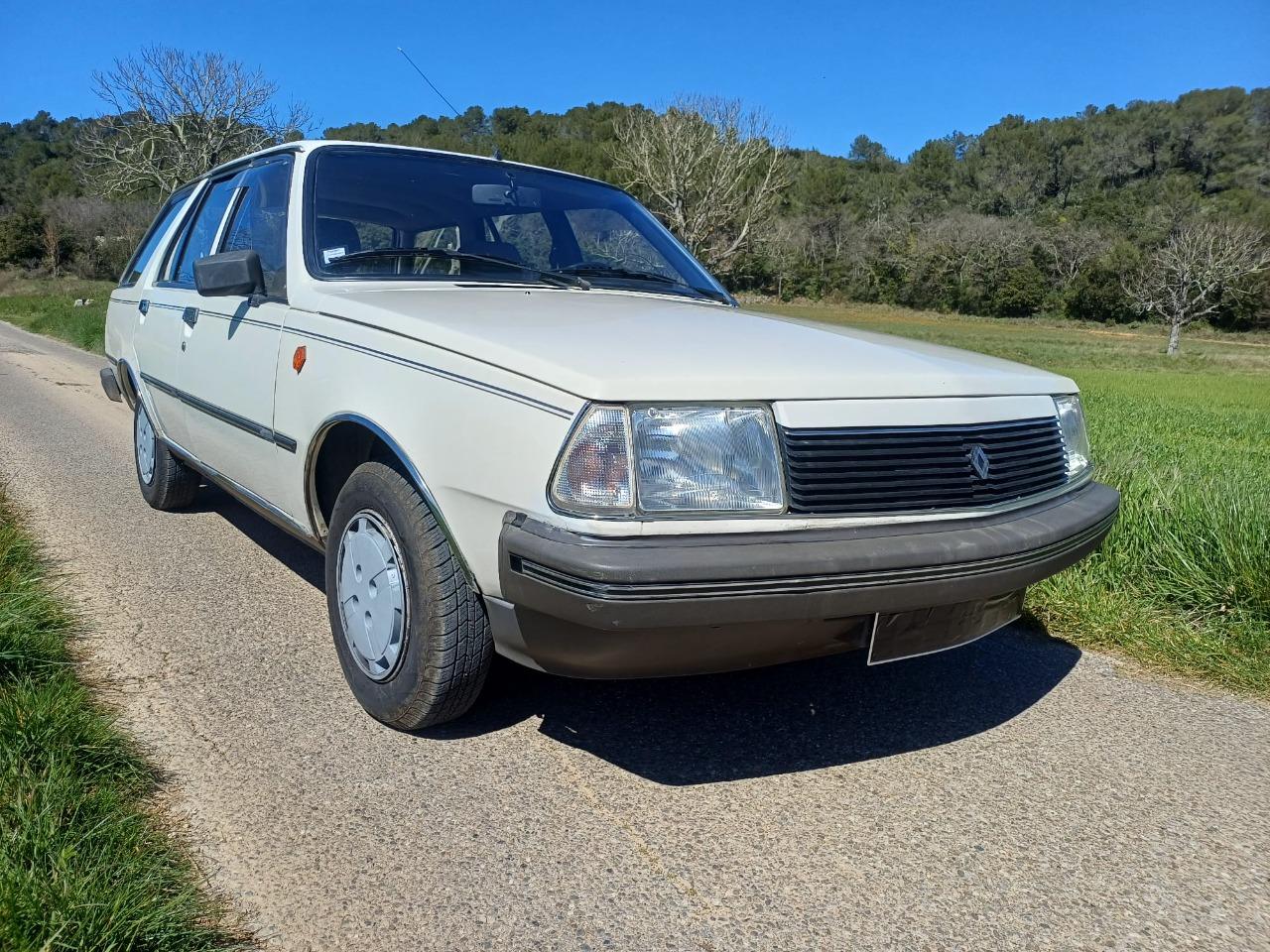 RENAULT 18 (R18) TL GALA BREAK - 1986 LesAnciennes.com