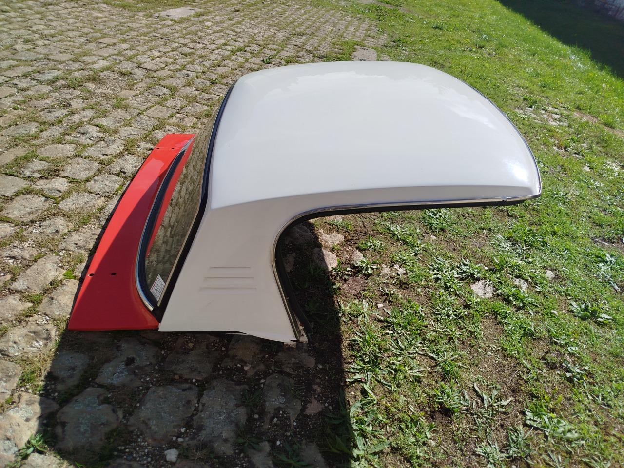 Hard top FIAT 850 LesAnciennes.com