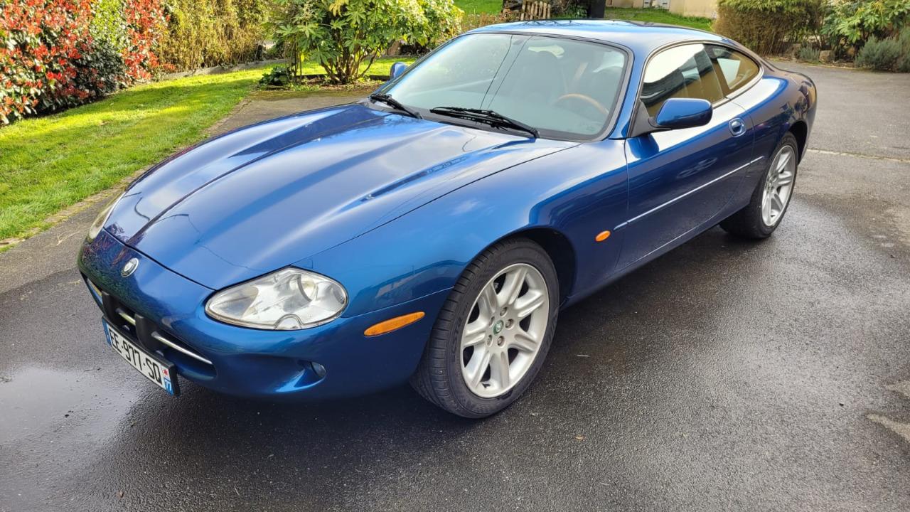 JAGUAR XK8 - 1998 LesAnciennes.com