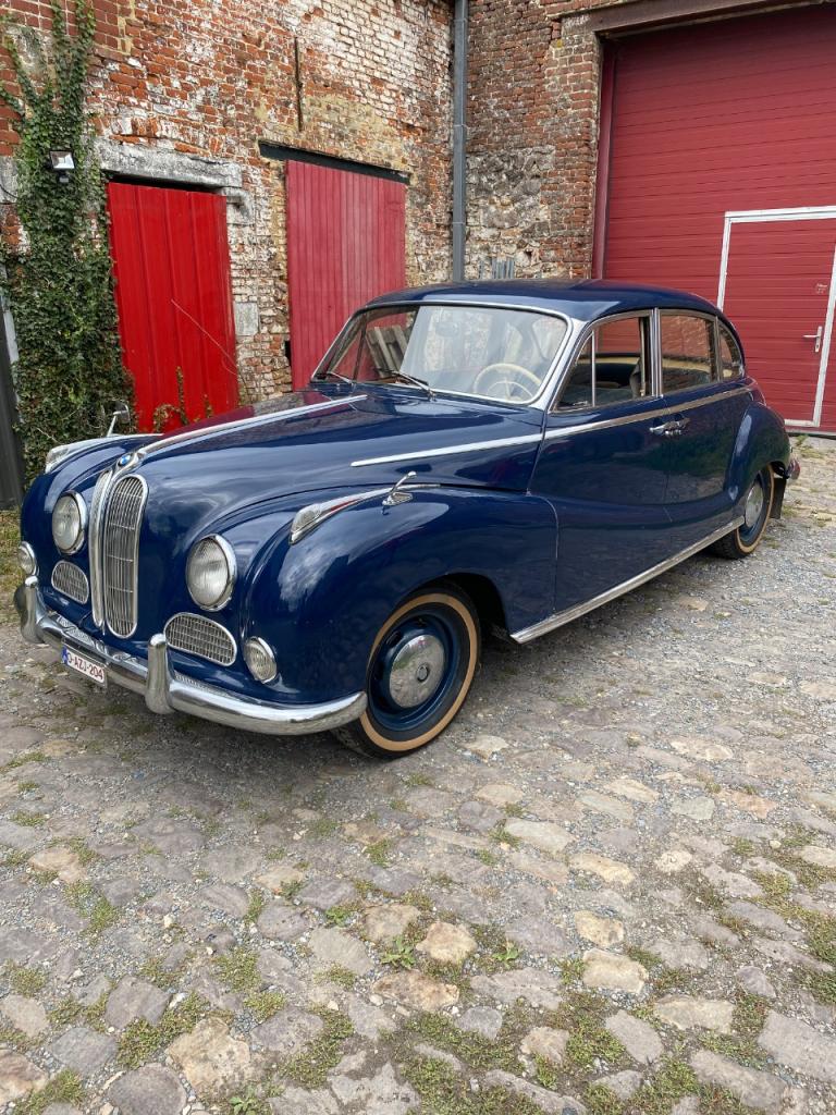 BMW 502 - 1957 LesAnciennes.com