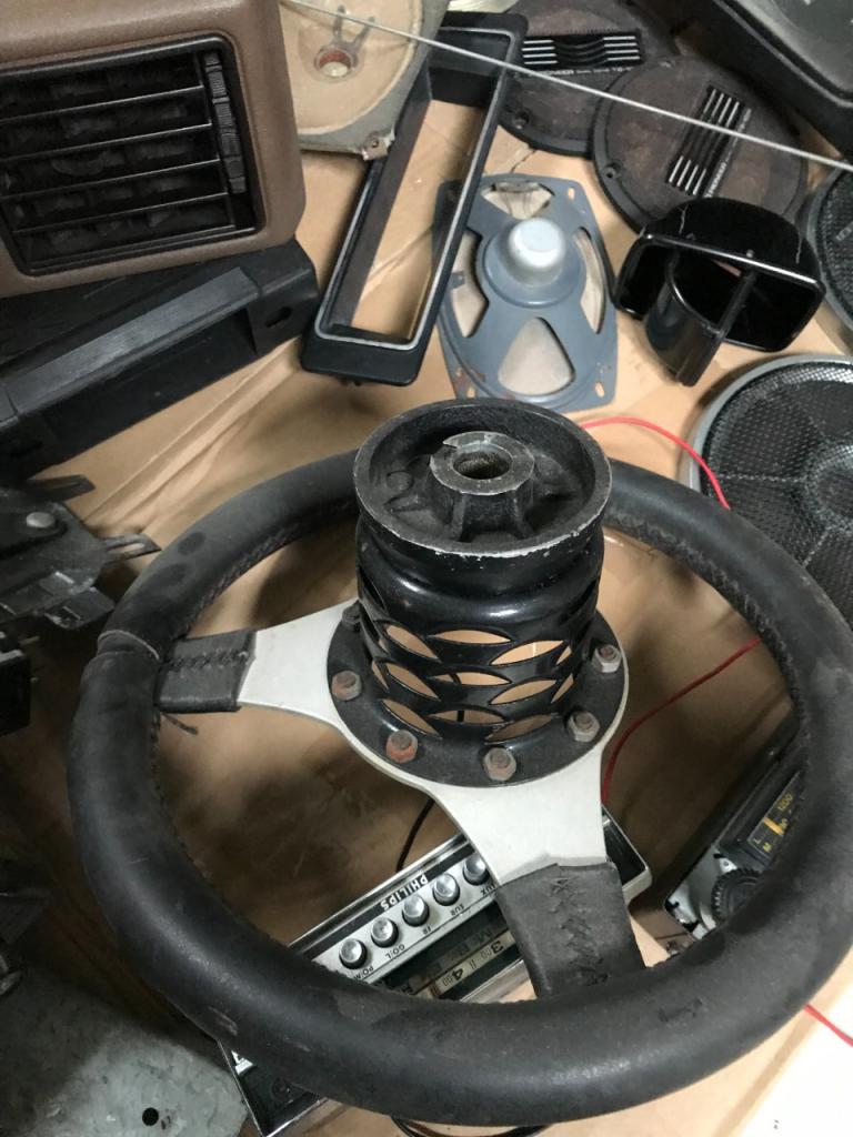 Lot volants Autos radios LesAnciennes.com