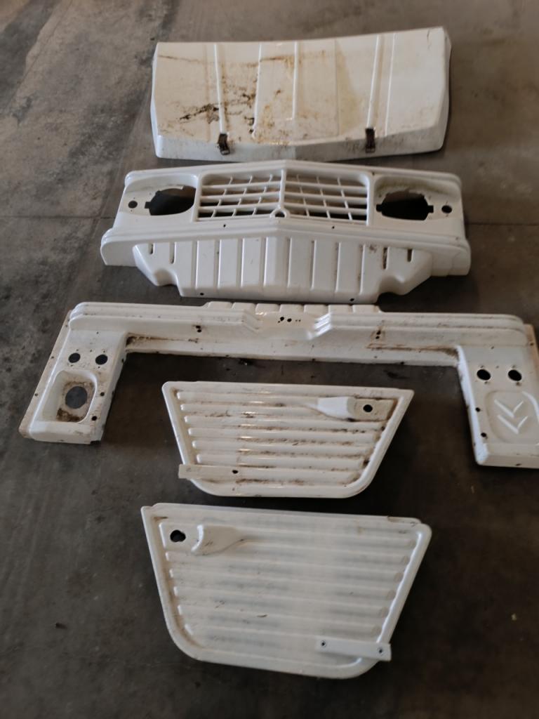 Capot av,face avant, arrière, portiere LesAnciennes.com