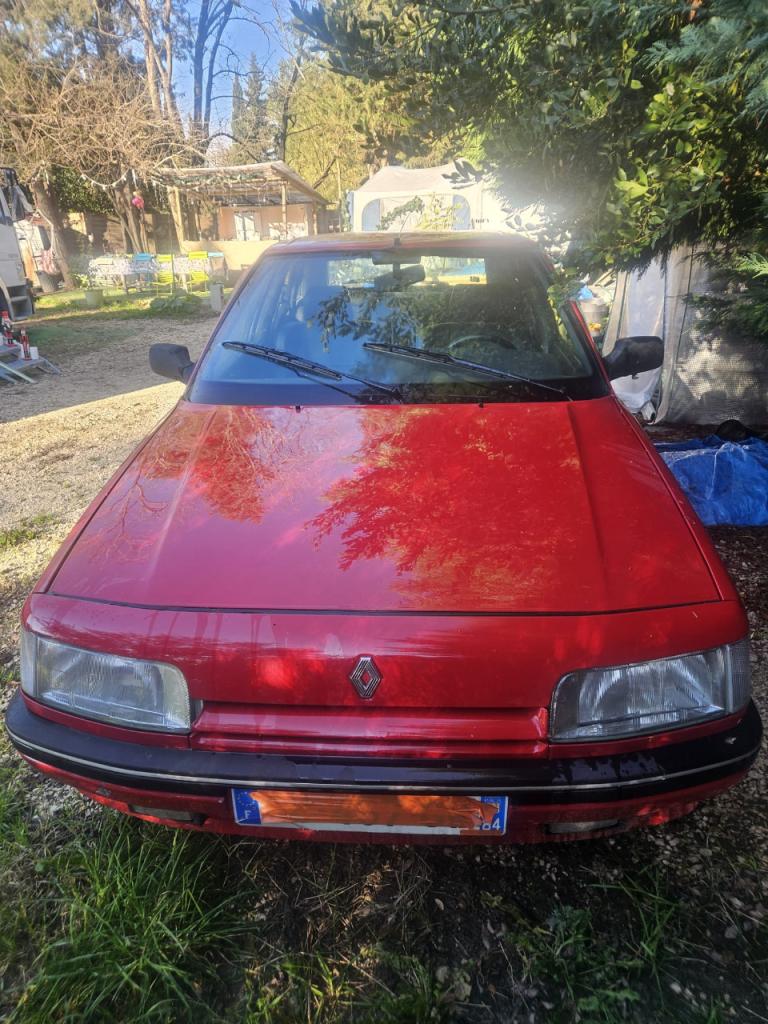 RENAULT 21 (R21) TXI QUADRA 5 portes - 1989 LesAnciennes.com