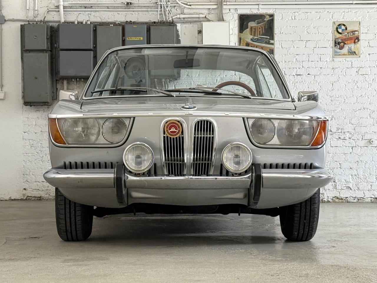 BMW 2000 CS - 1969 LesAnciennes.com