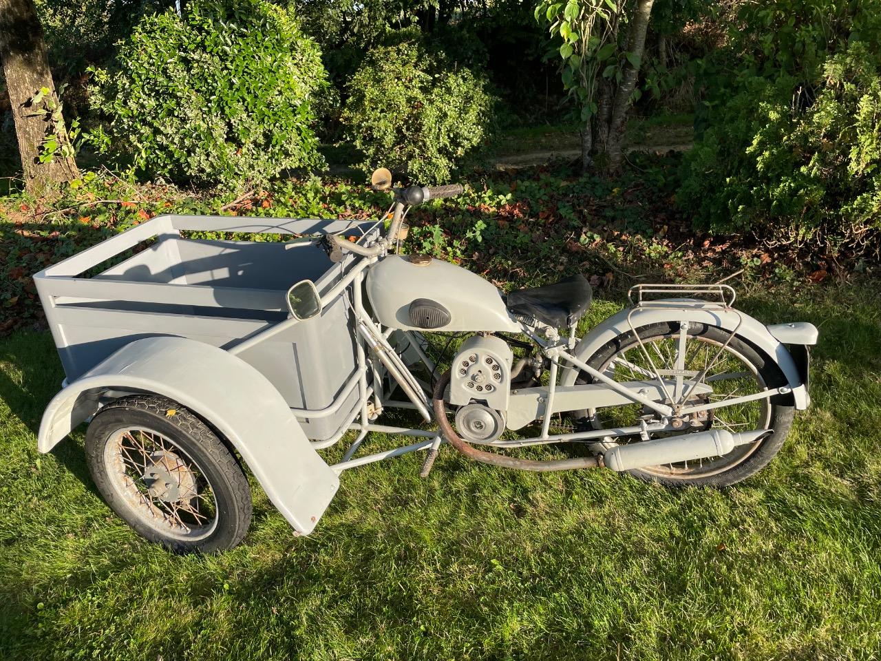 PEUGEOT 55 TN - 1957 LesAnciennes.com