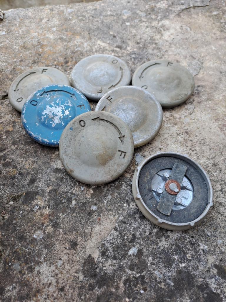 Bouchons DIVERS Divers LesAnciennes.com