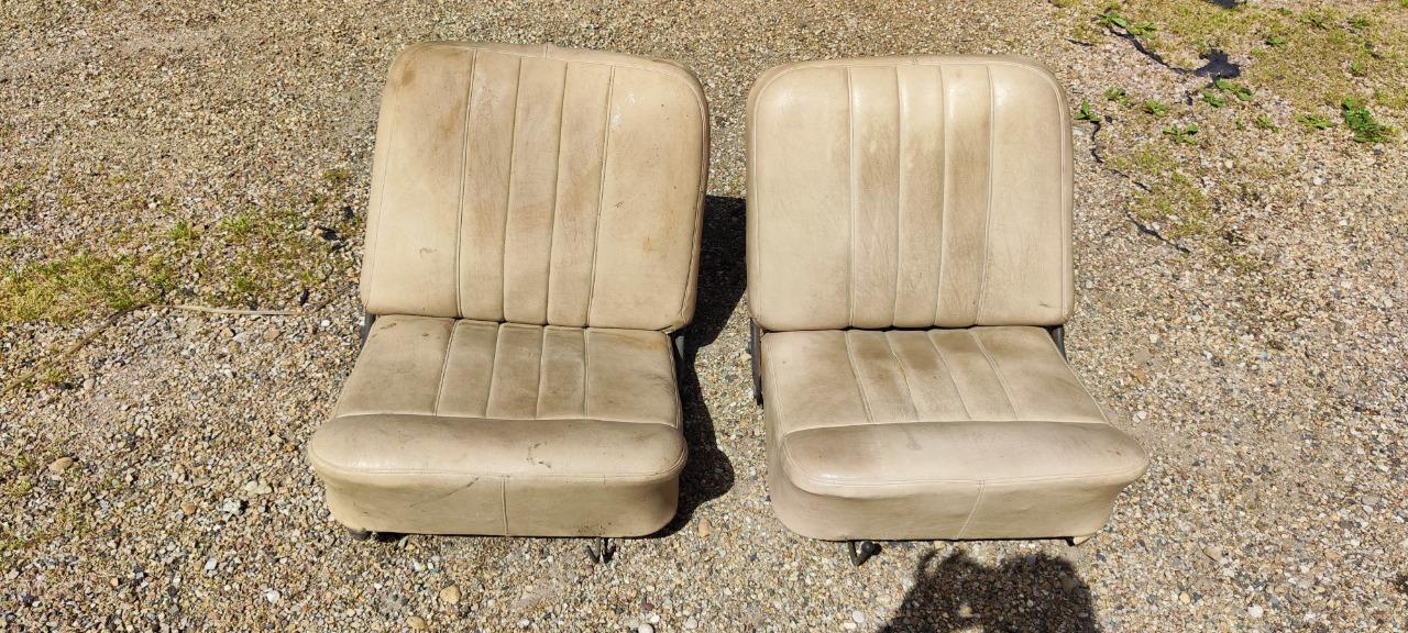 Siège SIMCA Aronde Châtelaine LesAnciennes.com