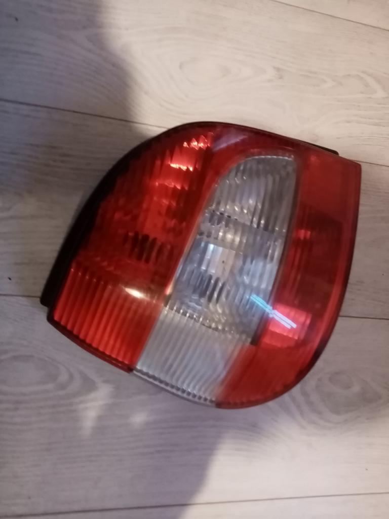 Feu ARG pour Scénic 2 LesAnciennes.com