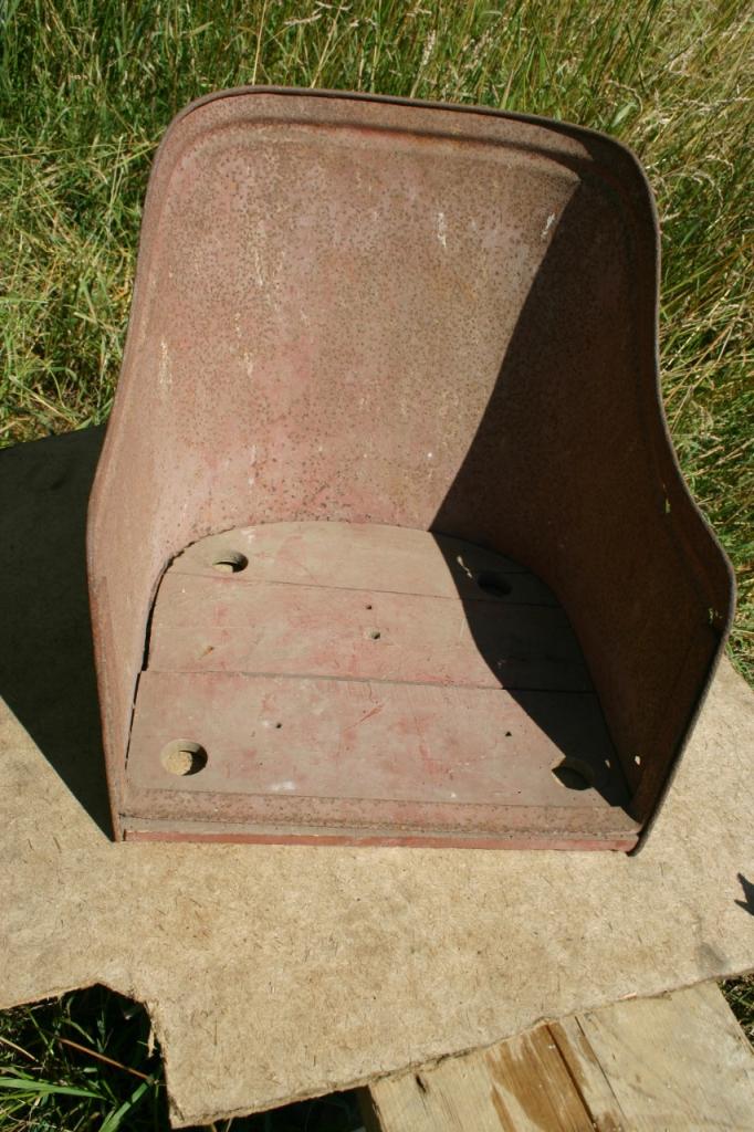 Sièges PANHARD 1900 LesAnciennes.com