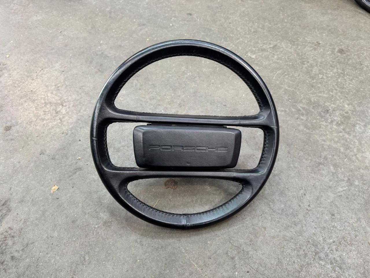 Volant PORSCHE 911 3.2 LesAnciennes.com