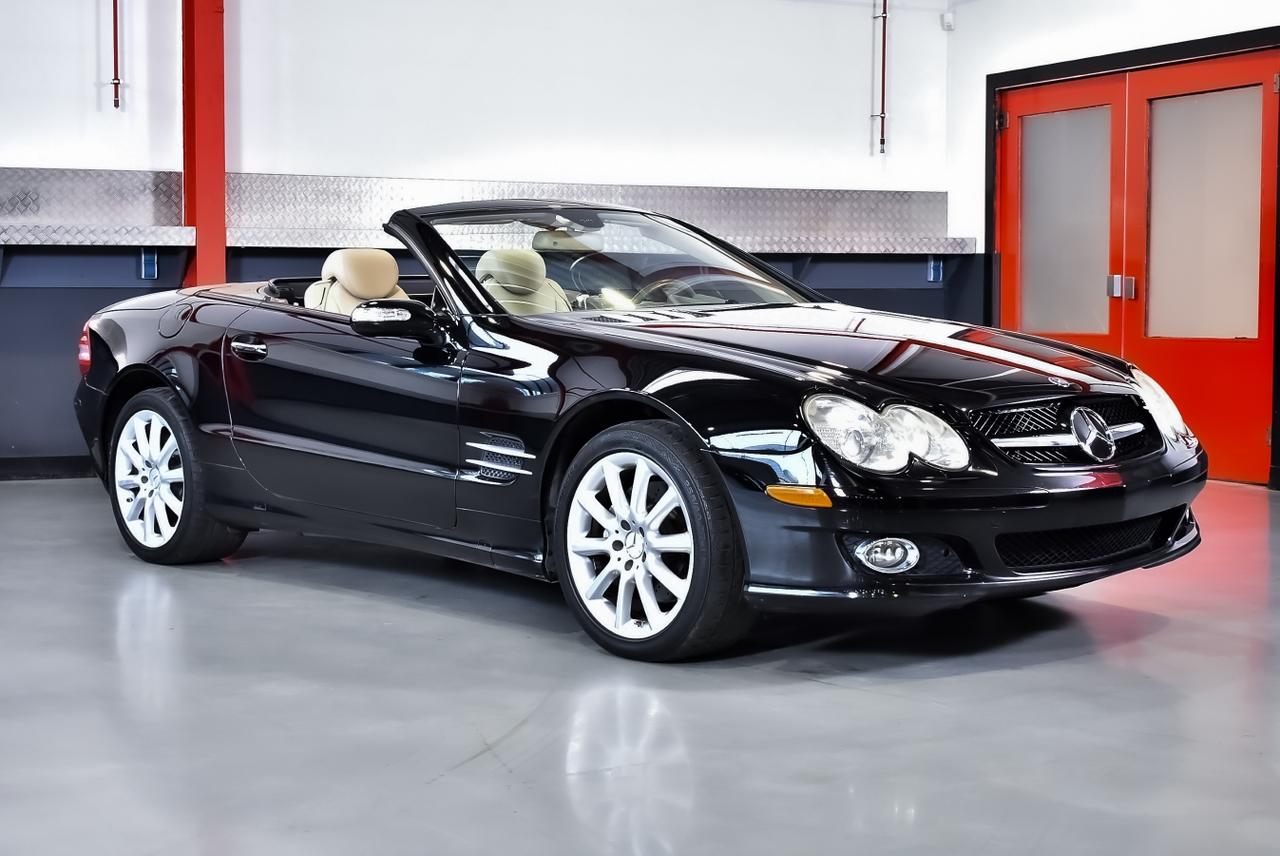 2008 Mercedes-Benz R230 SL550 Convertible 5,5L V8 LesAnciennes.com