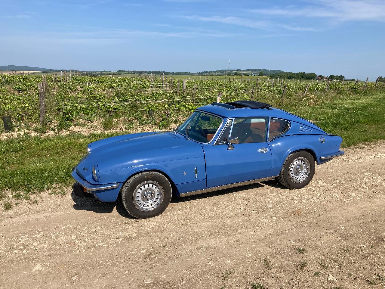 TRIUMPH GT6 MK3 - 1972 LesAnciennes.com
