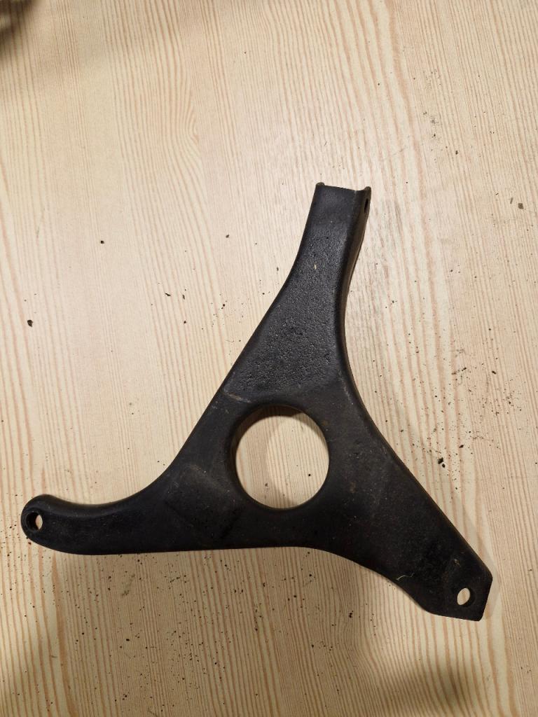 Pièces RENAULT 4CV LesAnciennes.com