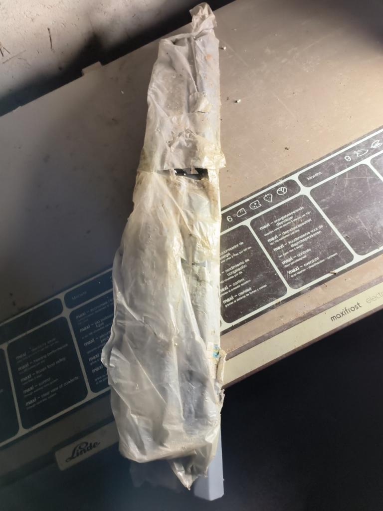 Pièces PEUGEOT 205 calandre neuve LesAnciennes.com