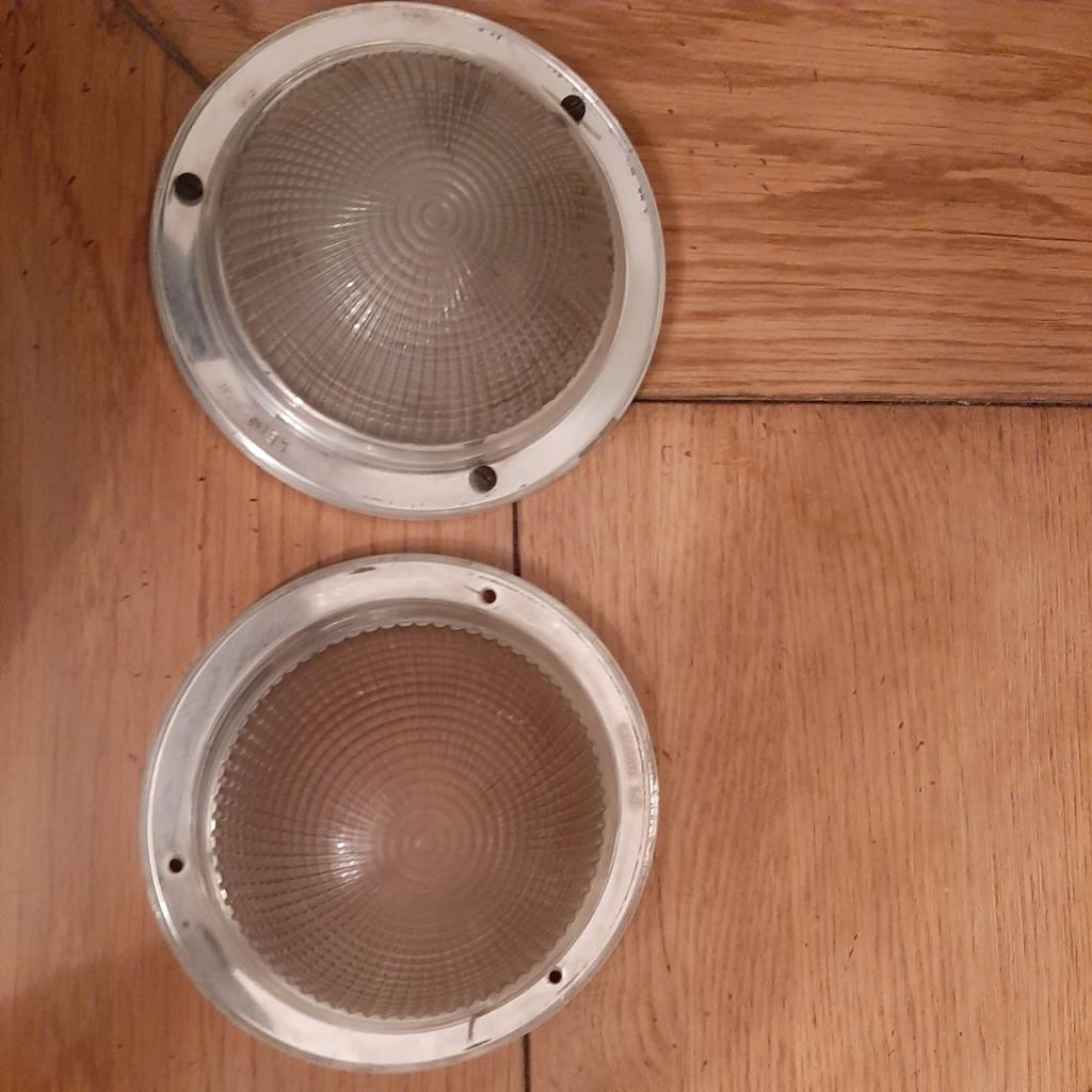 Clignotant avant PEUGEOT 403 LesAnciennes.com