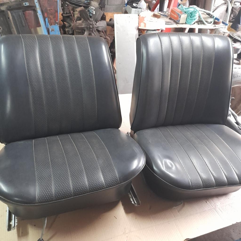 Intérieur SIMCA 1500 Berline LesAnciennes.com