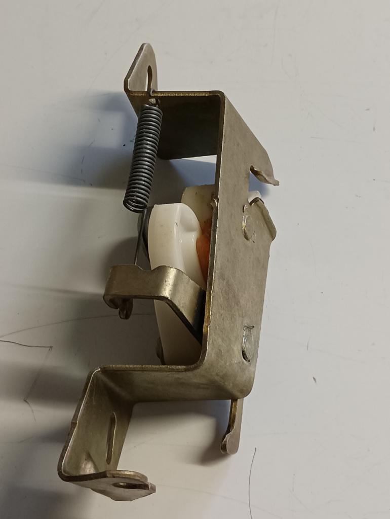 Serrure RENAULT 12 (R12) LesAnciennes.com