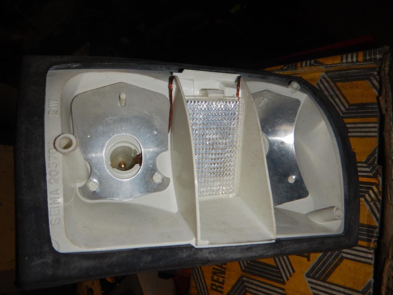 Socle RENAULT 6 (R6) LesAnciennes.com