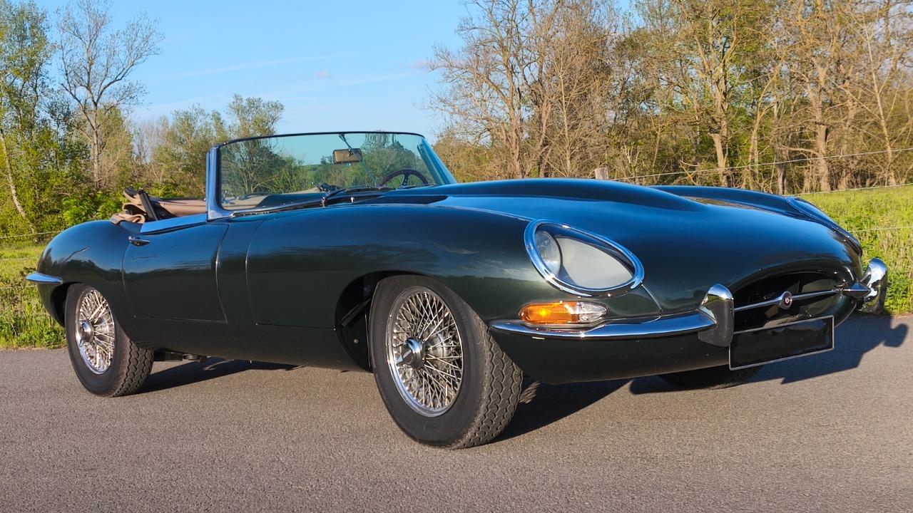 JAGUAR Type E 3.8l cabriolet - 1961 LesAnciennes.com