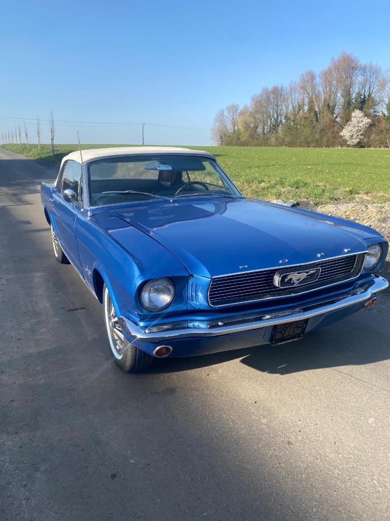 FORD Mustang - 1966 LesAnciennes.com