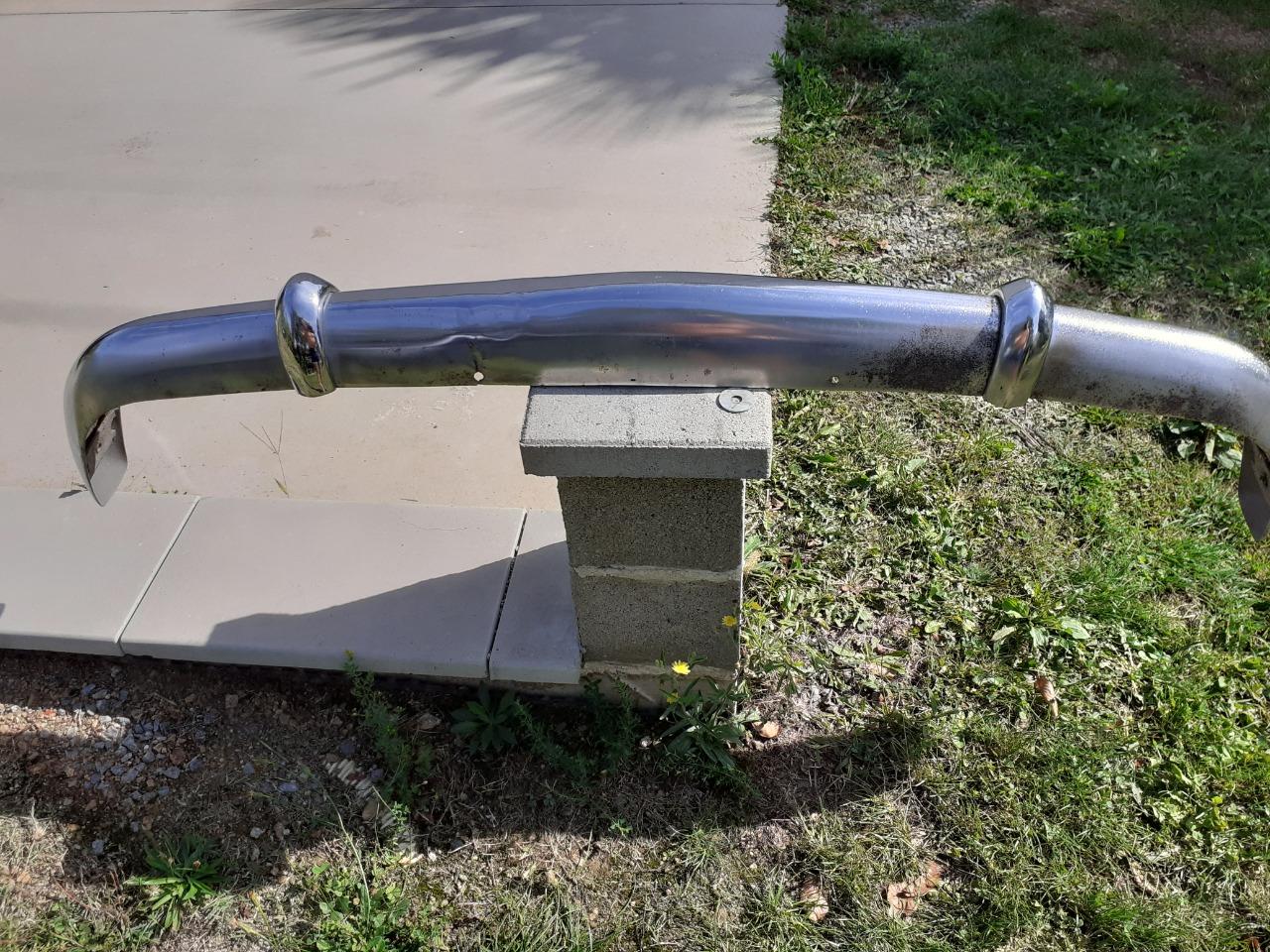 Pare choc SIMCA Aronde 1958 LesAnciennes.com