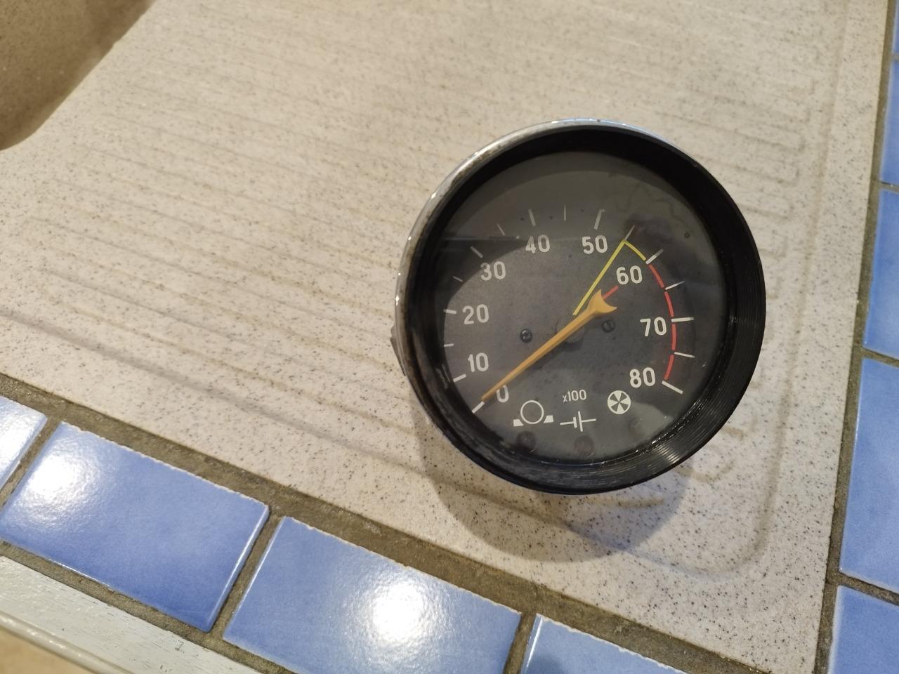 Compte-tours LADA Niva LesAnciennes.com